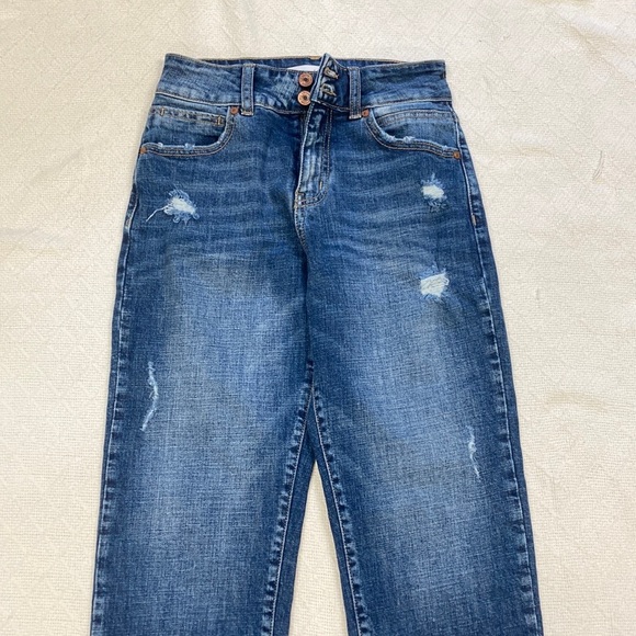 KanCan High-waisted Capri Jeans| Distressed Denim NWOT. Size 1/24. Small. - Picture 3 of 11